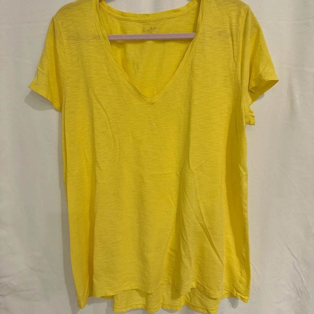 Lily Pulitzer Yellow V-Neck T-Shirt - Picture 1 of 4